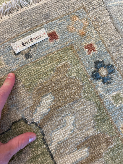 Indian Oushak Rug, 9'3" x 12', in green, grey, ivory and red - photo 4