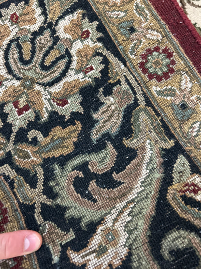Indian Agra Jaipur Rug, 8'9" x 12'1", in black, burgundy and ivory - photo 4