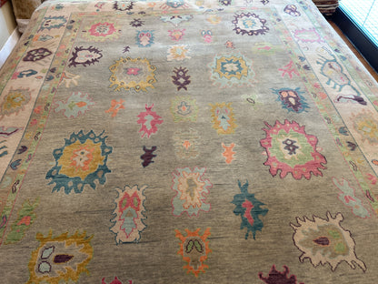 Indian Oushak Rug, 9'10" x 13'9", in beige, green, pink and plum - photo 2
