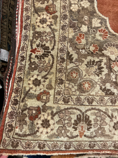 Antique Persian Tabriz Rug, 4'11" x 5'4", in ivory and rust - photo 2