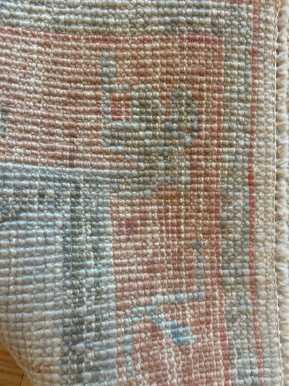 Turkish Oushak Rug, 2'3" x 3'8", in cream, peach, pink and teal - photo 4