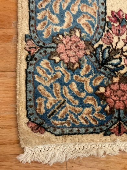 Antique Persian Kerman Rug, 3'1" x 5', in blue, ivory, pink and red - photo 2