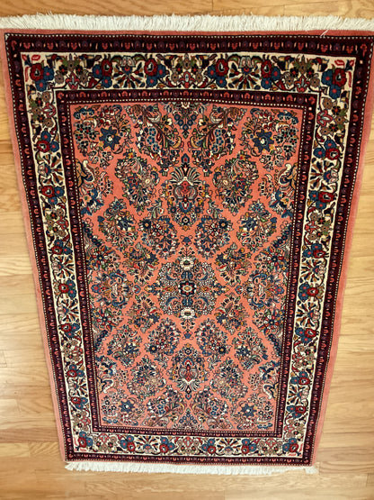 Vintage Persian Sarouk Rug, 3'6" x 5'3", in ivory, navy and salmon - photo 4