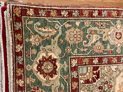 Pakistani Serapi Rug, 8' x 10'1", in beige, green, ivory and red - photo 2