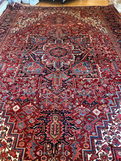 Antique Persian Heriz Rug, 11'5" x 17', in blue, ivory, navy and red - photo 2