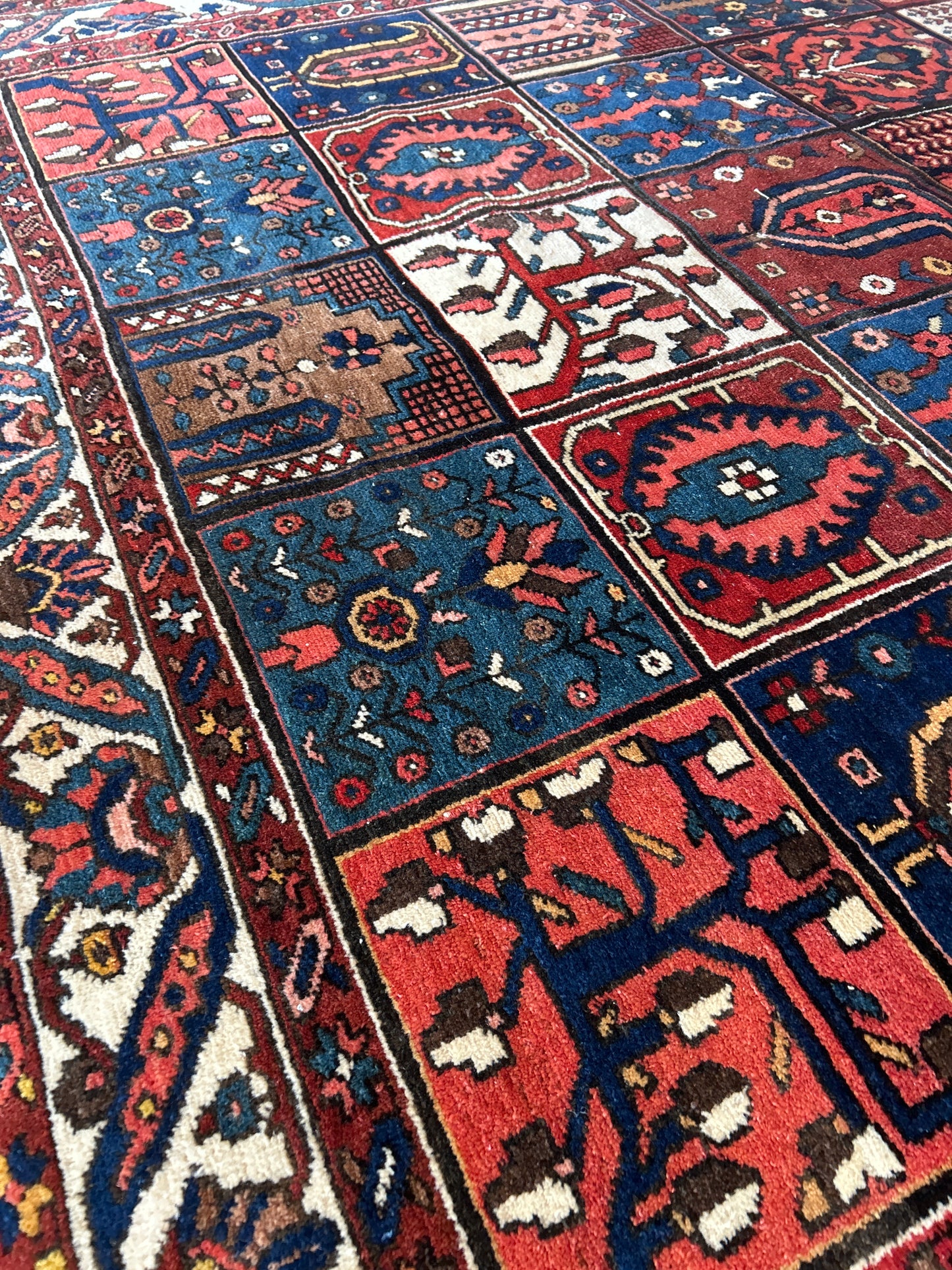 Persian Baktarie - 6.11x9.9 - 17179