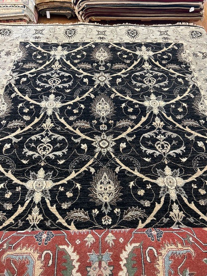 Indian Mohal Rug, 9'1" x 12'2", in black, grey and ivory - photo 2