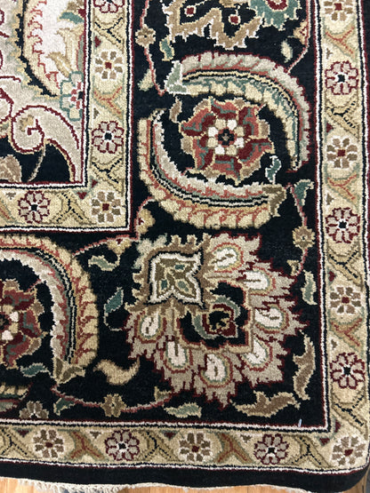 Indian Agra Jaipur Rug, 8'1" x 10'3", in beige, black, burgundy and ivory - photo 3