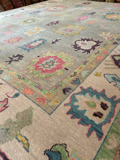 Indian Oushak Rug, 9'10" x 13'9", in beige, green, pink and plum - photo 3
