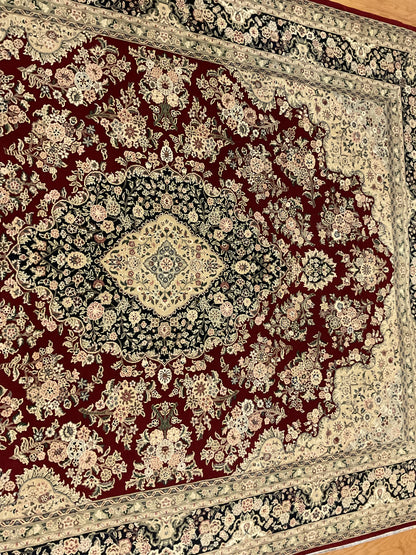 Sino Sarouk Rug, 8' x 10', in burgundy, ivory and navy - photo 2