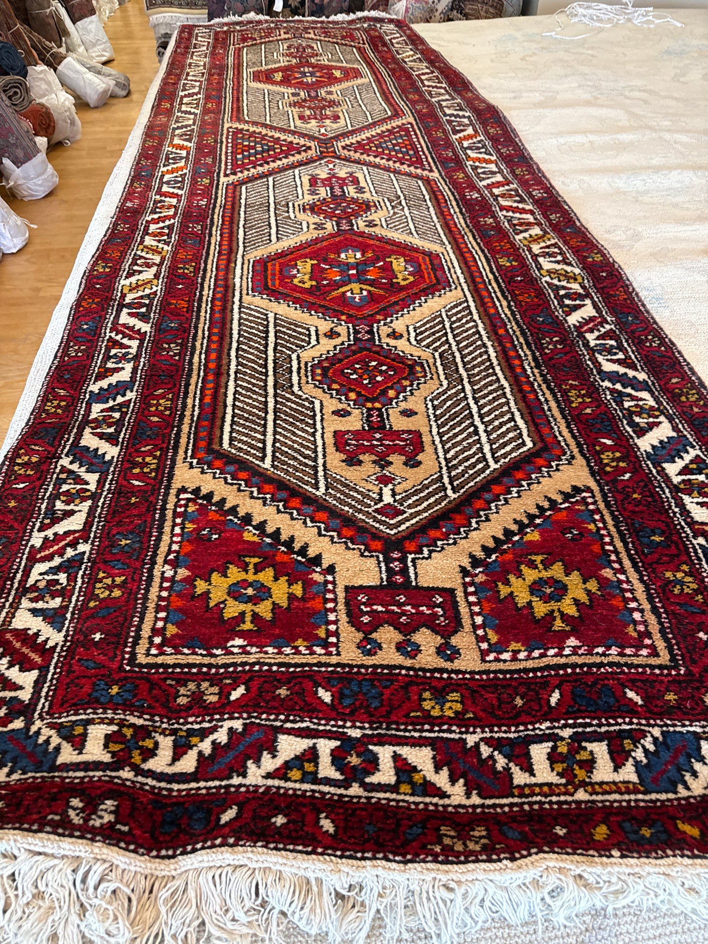 Persian Kurdish Sarab - 3.6x11.6 - FA11792