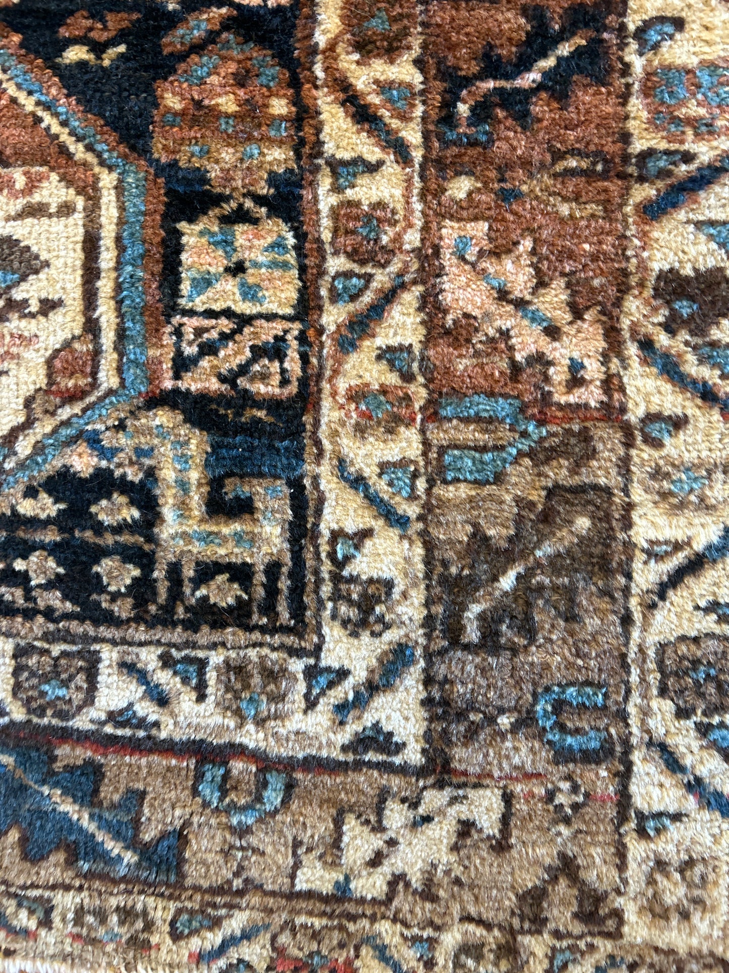 Persian Karajh - 3.4x10.6 - FA117743