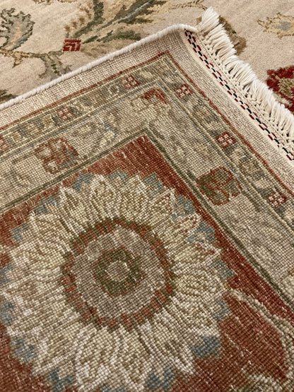 Indian Agra Jaipur Rug, 8' x 10'3", in beige, green, ivory and red - photo 3