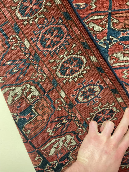 Antique Persian Turkman Bokhora Rug, 3'3" x 4'3", in ivory, navy and rust - photo 3