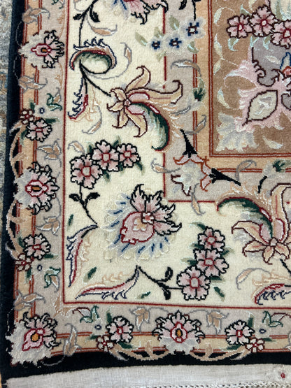 Persian Tabriz Rug with Silk, 5' x 6'8", in pink - photo 2