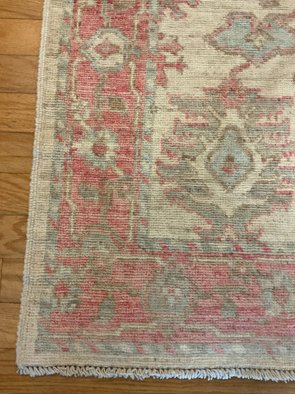 Afghan Oushak Rug, 4'1" x 5'10", in grey, ivory and rose - photo 3