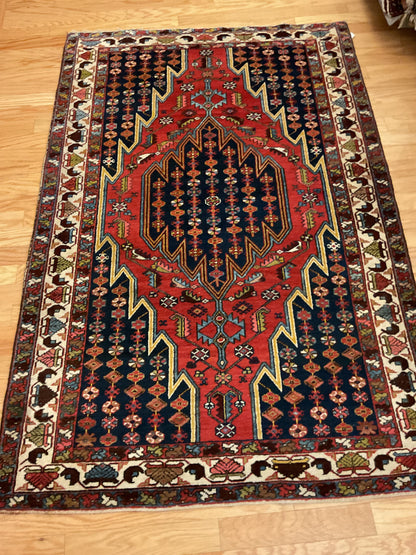 Antique Persian Hamadan Rug, 4'4" x 6'6", in gold, ivory, navy and red - photo 4