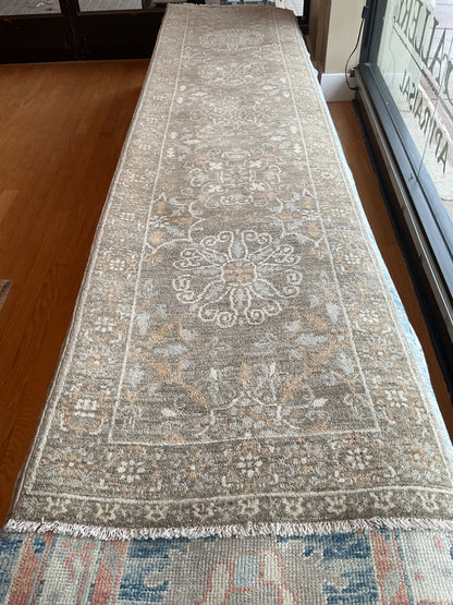 Pakistani Peshawar Runner, 2'8" x 10'7", in brown, grey and ivory - photo 2