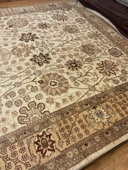 Pakistani Peshawar Rug, 9' x 12', in beige, brown, burgundy and ivory - photo 3