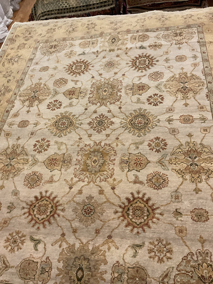Indian Agra Jaipur Rug, 7'10" x 9'10", in beige, gold and ivory - photo 2