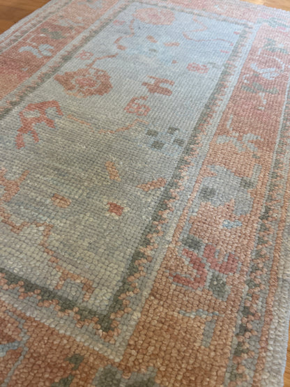 Turkish Oushak Rug, 2'3" x 3'5", in cream, peach and pink - photo 2