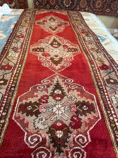 Vintage Turkish Anatolian Runner, 3'3" x 10'5", in brown, grey, ivory and red - photo 4
