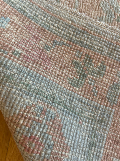 Turkish Oushak Rug, 2'3" x 3'9", in cream, peach, pink and teal - photo 3