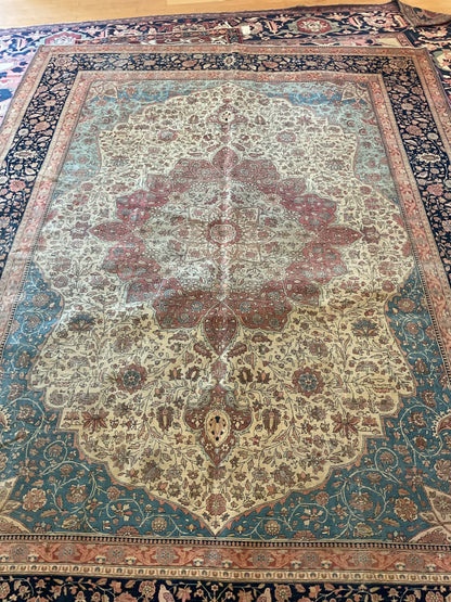 Antique Persian Mohtasham Rug, 8' x 10', in ivory, navy, red and teal - photo 4