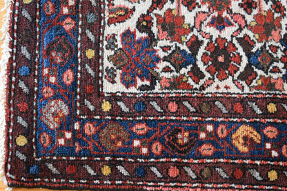 Antique Persian Hamadan Rug, 2'9" x 4', in ivory, navy, red and rust - photo 2
