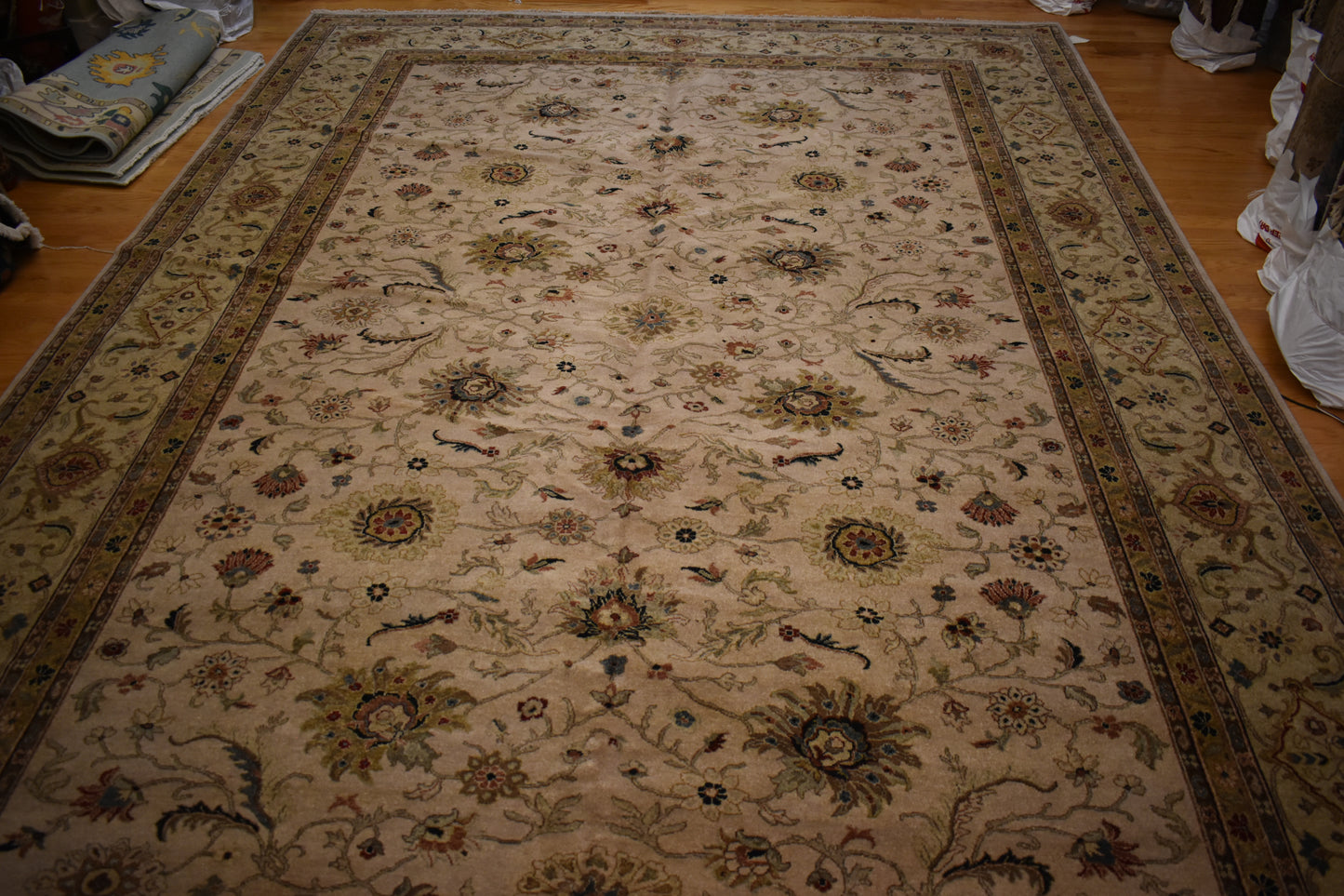 Indian Peshawar - 12.5x18.3 - M6258