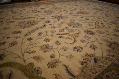 Indian Peshawar Rug, 12' x 18', in beige, cream and green - photo 5