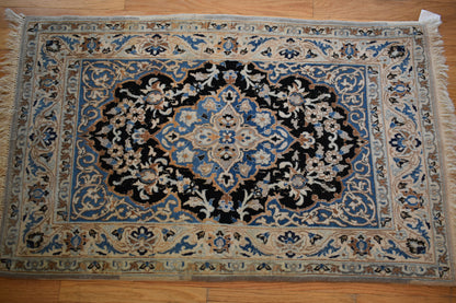 Vintage Persian Nain Rug with Silk, 2'7" x 4'2", in blue, ivory and navy - photo 4