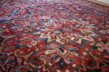 Vintage Persian Heriz Rug, 9'5" x 12'8", in brick, ivory, navy and yellow - photo 9