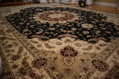 Sino Tabriz Rug, 12' x 15', in burgundy, cream and ivory - photo 4
