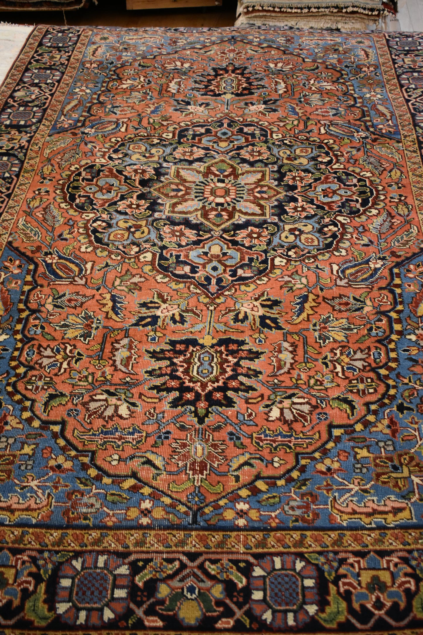 Persian Heriz - 5.8x6.10 - 117993
