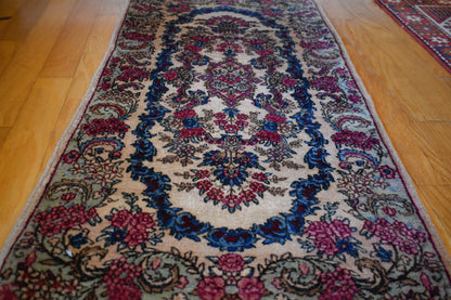 Antique Persian Kerman Rug, 1'11" x 4'2", in blue, green, ivory and pink - photo 4