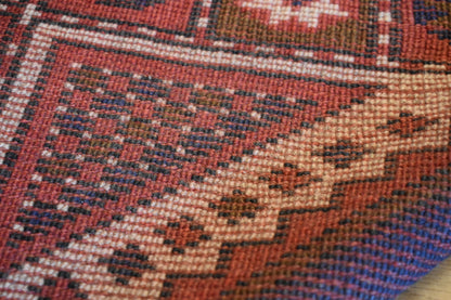 Antique Turkish Anatolian Rug, 2'7" x 4'5", in brown and ivory - photo 3