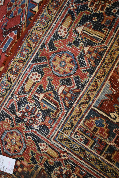 Antique Persian Heriz Rug, 8'1" x 11'2", in brick, ivory, navy and red - photo 3