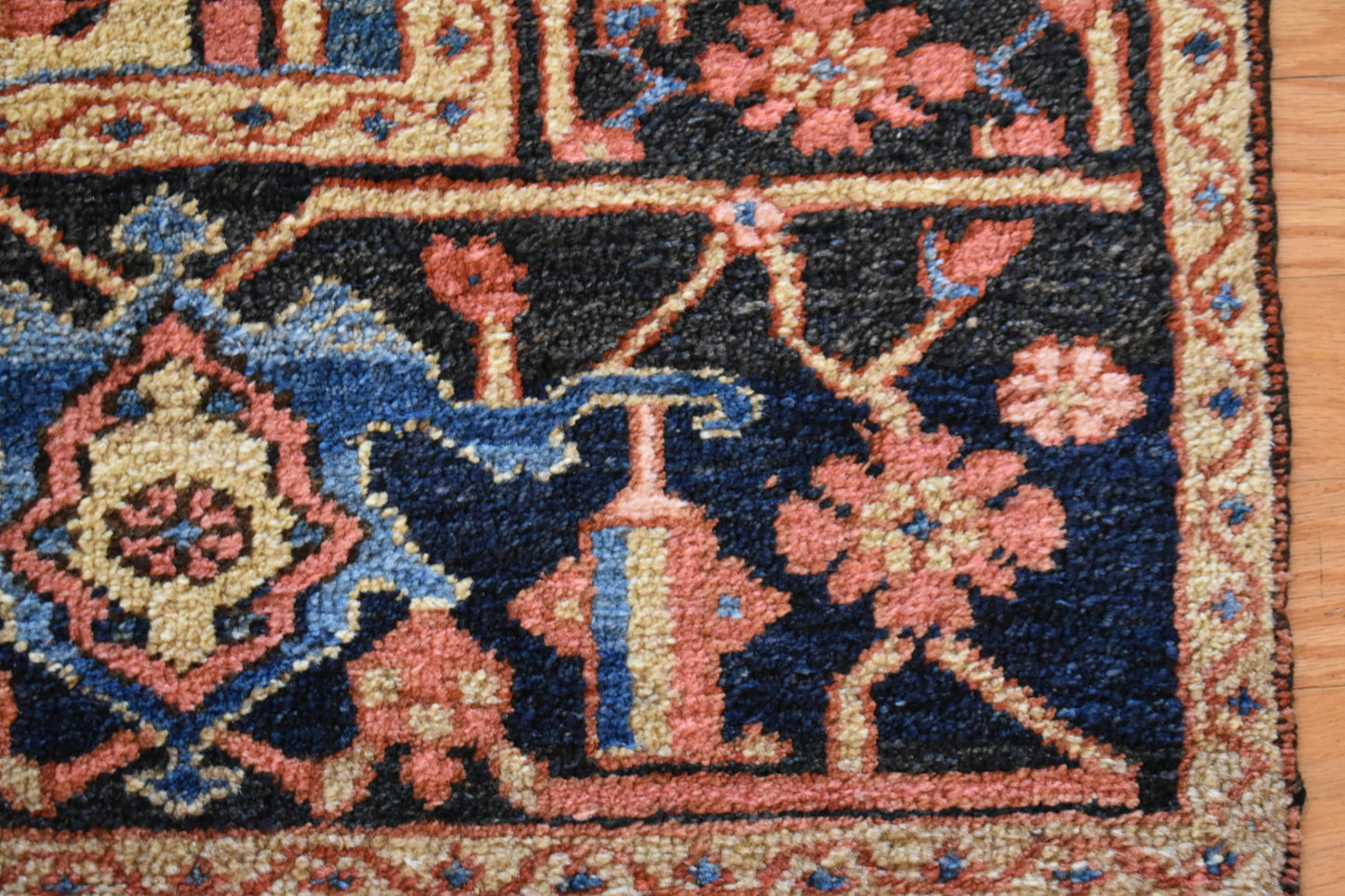 Persian Heriz - 6.2x9.6 - 111490