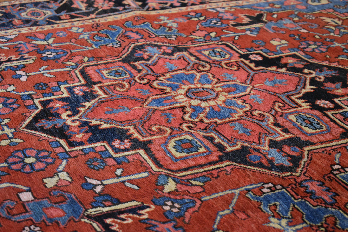 Persian Heriz - 6.2x9.6 - 111490