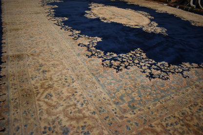 Vintage Persian Kerman Rug, 12' x 15'10", in ivory, navy and pink - photo 4
