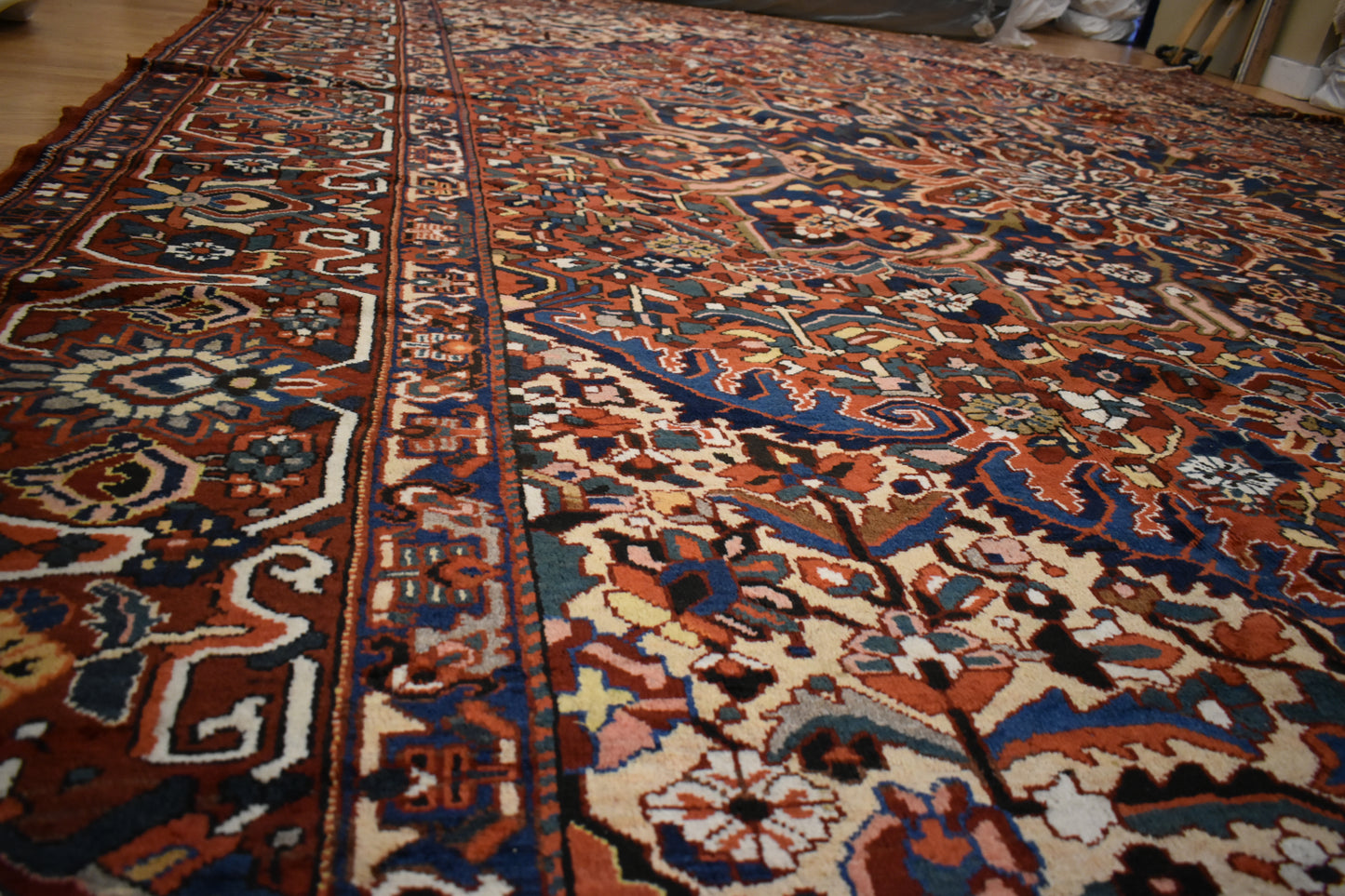 Persian Baktarie - 13.5x16.2 - 119671