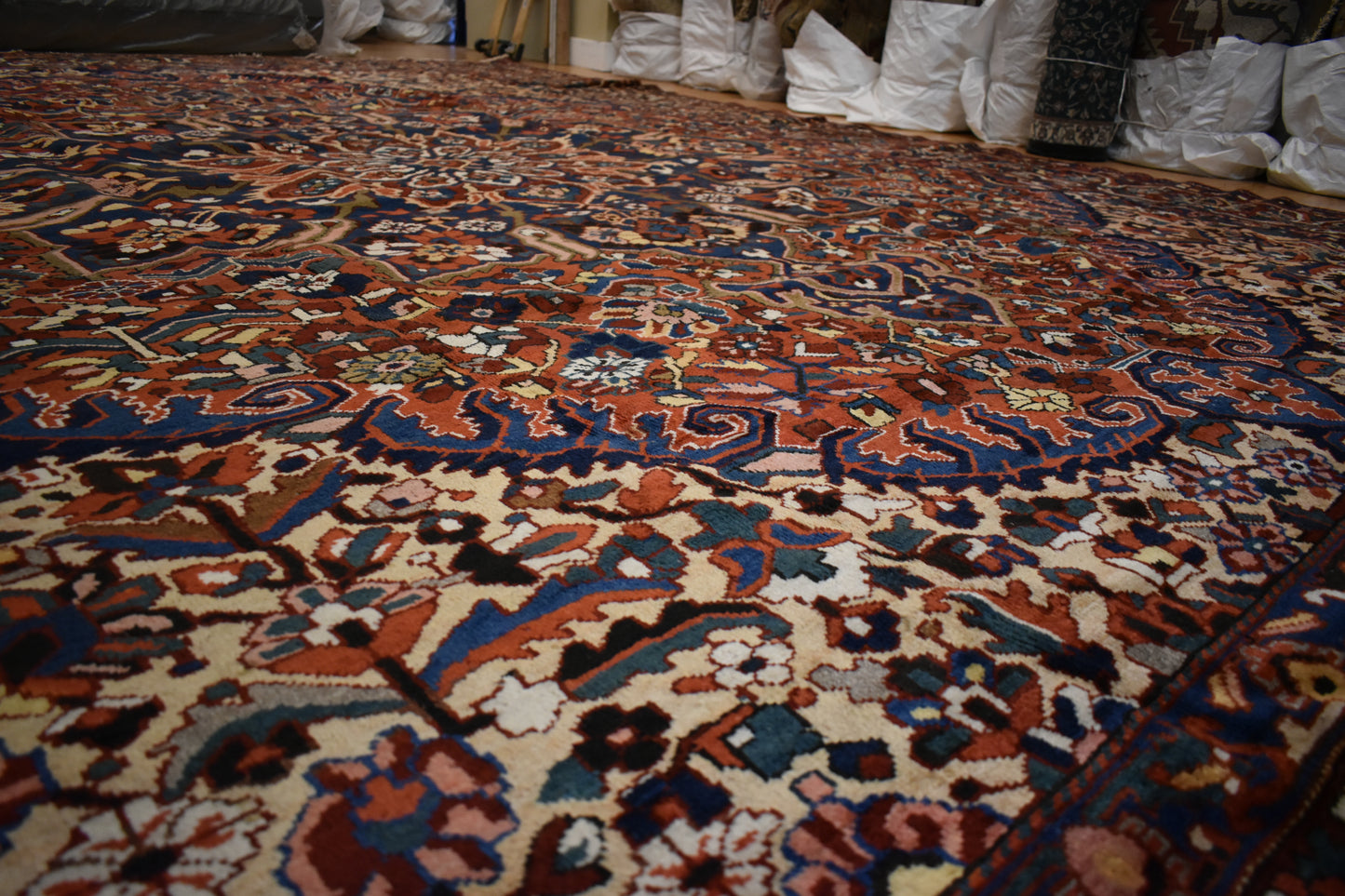 Persian Baktarie - 13.5x16.2 - 119671