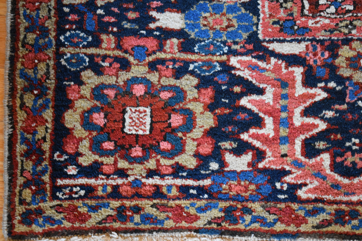 Persian Heriz - 7.6x10.3 - J5637