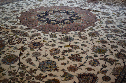 Persian Tabriz Rug with Silk, 9'11" x 13'6", in ivory, navy, pistachio and plum - photo 8
