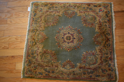 Vintage Persian Kerman Rug, 2'6" x 2'6", in cream and pink - photo 2