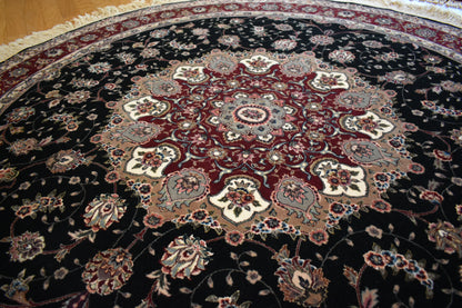 Sino Tabriz Rug, 6' x 6', in black and red - photo 4