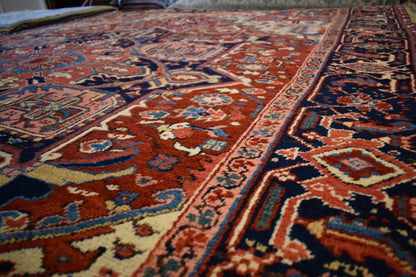 Antique Persian Heriz Rug, 8'5" x 11'8", in brick, ivory, navy and rust - photo 7