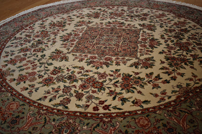 Sino Sarouk Rug, 5' x 5', in cream, pink and pistachio - photo 3
