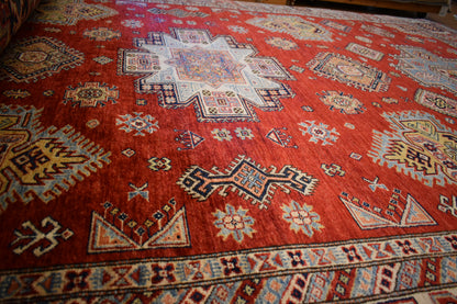 Pakistani Kazak Rug, 9'1" x 12'4", in blue, ivory and red - photo 4